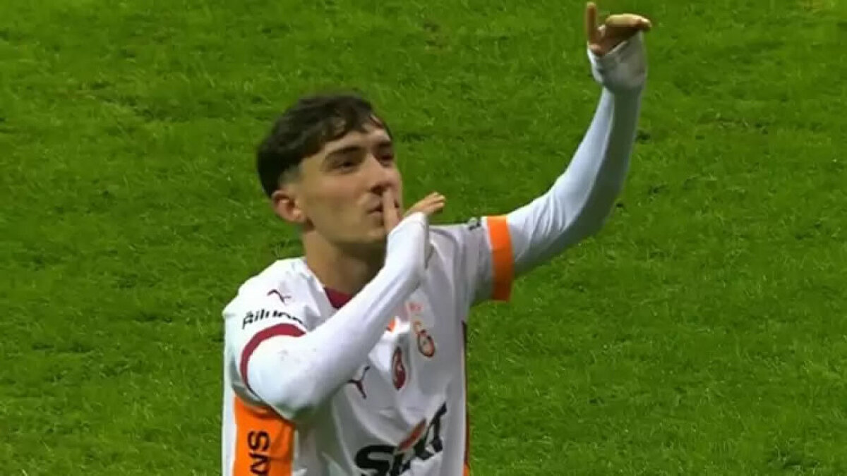 Berat Luş<br><br>Sen Benim Şarkılarımsın