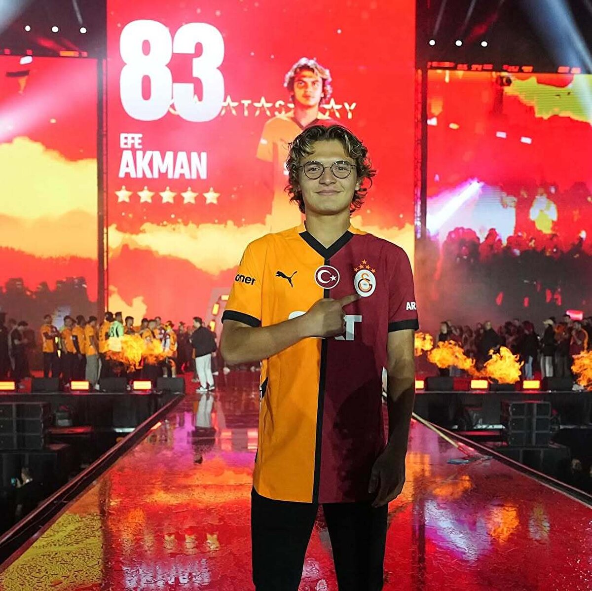 Efe Akman <br><br>Gerçekleri Tarih Yazar