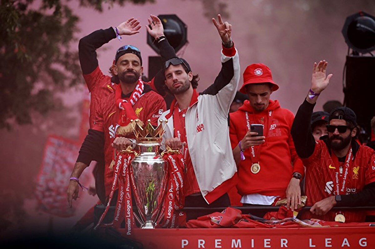 Bu iki takımın dışında Manchester City, Bayern Münih, Liverpool ve Arsenal'in de favoriler arasında olduğu belirtildi.<br>