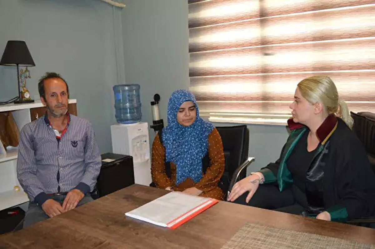 "DOLANDIRICILIK PARASI OLDUĞUNU BİLMİYORDUM"<br><br>Ömer Marık, ifadesinde arkadaşı A.K.’yi suçlayarak, "Yaklaşık 1 yıldır arkadaşım olan ve çok fazla samimiyetimiz bulunmayan arkadaşım bana ‘benim hesabım da bloke var, senin hesabını kullanabilir miyim’ dedi.