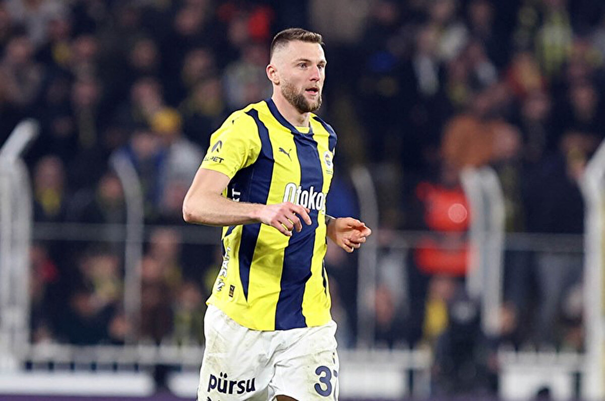 Hürriyet gazetesinde yer alan haberde Fenerbahçe'nin bu transfer için bütçesinin bonusla birlikte 10 milyon euro olduğu belirtildi.<br>