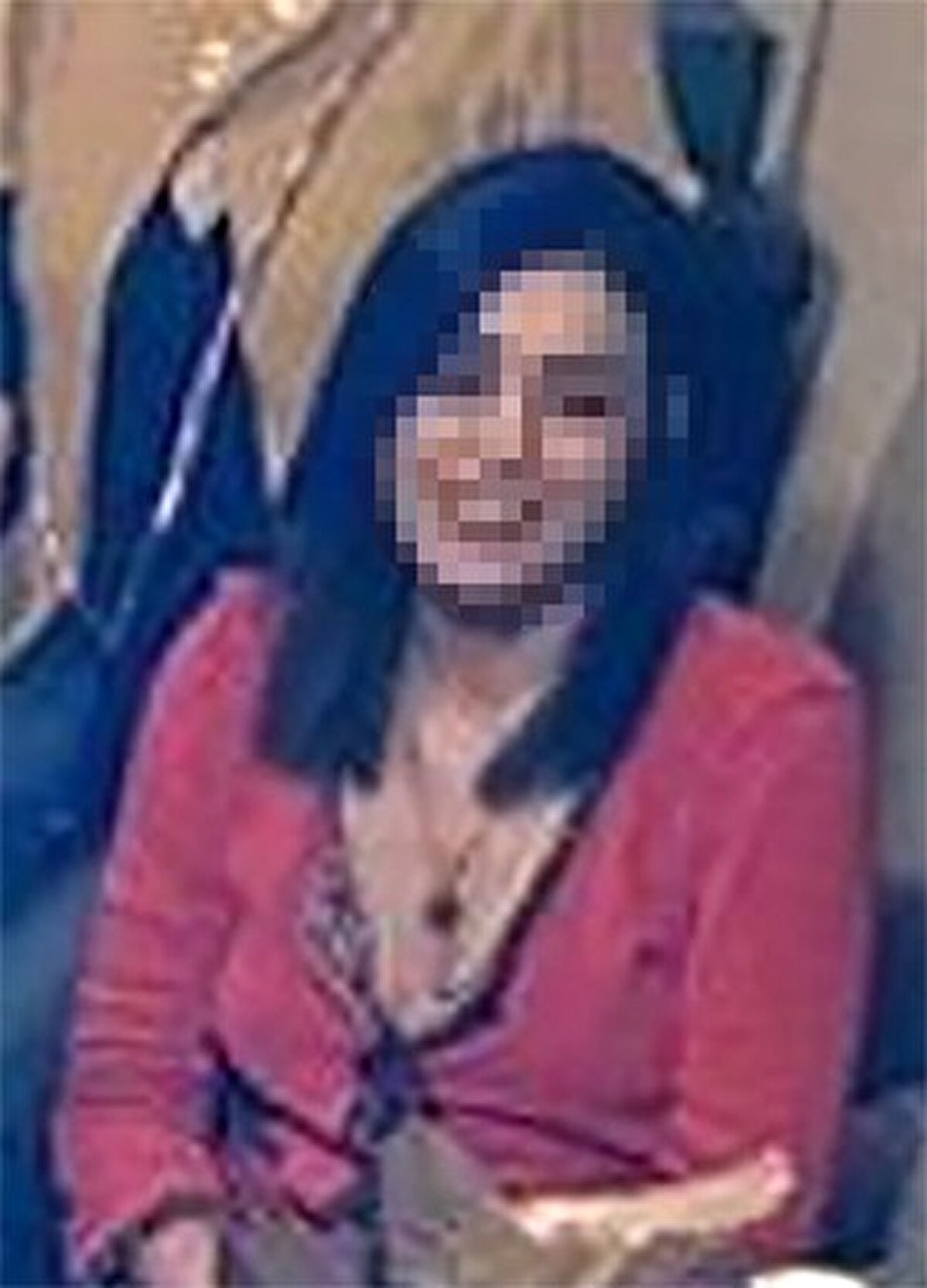 Beşiktaş’taki cinayeti Kocaeli’de itiraf etti<br><br>Şüpheli Çabuk, olaydan bir gün sonra, 31 Mayıs Cumartesi günü Kocaeli’de bulunan bir karakola cinayet silahı olan bıçakla birlikte giderek teslim oldu. Ev arkadaşını öldürdüğünü itiraf eden Çabuk’un ifadesi üzerine harekete geçen ekipler, Beşiktaş’taki adrese kapıyı kırarak girdi. Adrese intikal eden polisler, Zilif Öztürk’ün cansız bedeniyle karşılaştı.