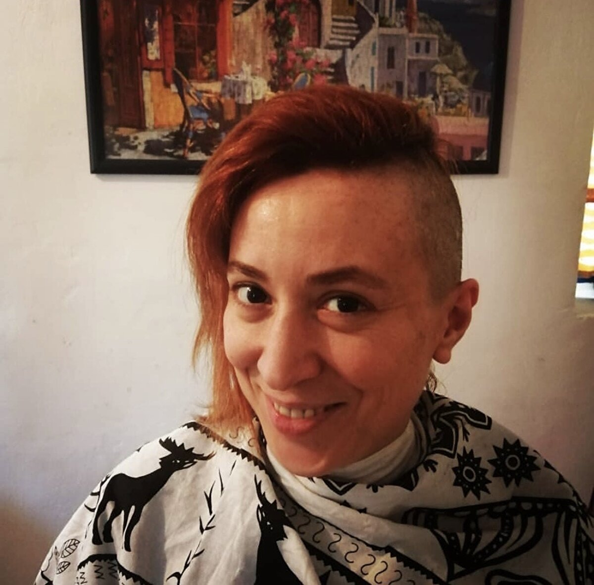 "Neden yaptığımı hatırlamıyorum, pişmanım"<br><br>Şüpheli Demet Çabuk, ifadesinin ardından İstanbul Asayiş Şube Müdürlüğü Cinayet Büro Amirliği tarafından ‘kasten öldürme’ suçundan adliyeye sevk edildi. Çabuk’un ifadesinde, "Olayı gerçekleştirdiğim anı hatırlıyorum, ancak neden yaptığımı hatırlamıyorum. Pişmanım" dediği öğrenildi. Öte yandan, şüpheli Demet Çabuk’un İstanbul Teknik Üniversitesi’nde (İTÜ) matematik mühendisliği okuduğu ve aynı zamanda çift anadal yaptığı, hayatını kaybeden Zilif Öztürk’ün ise barmaid olarak çalıştığı öğrenildi.