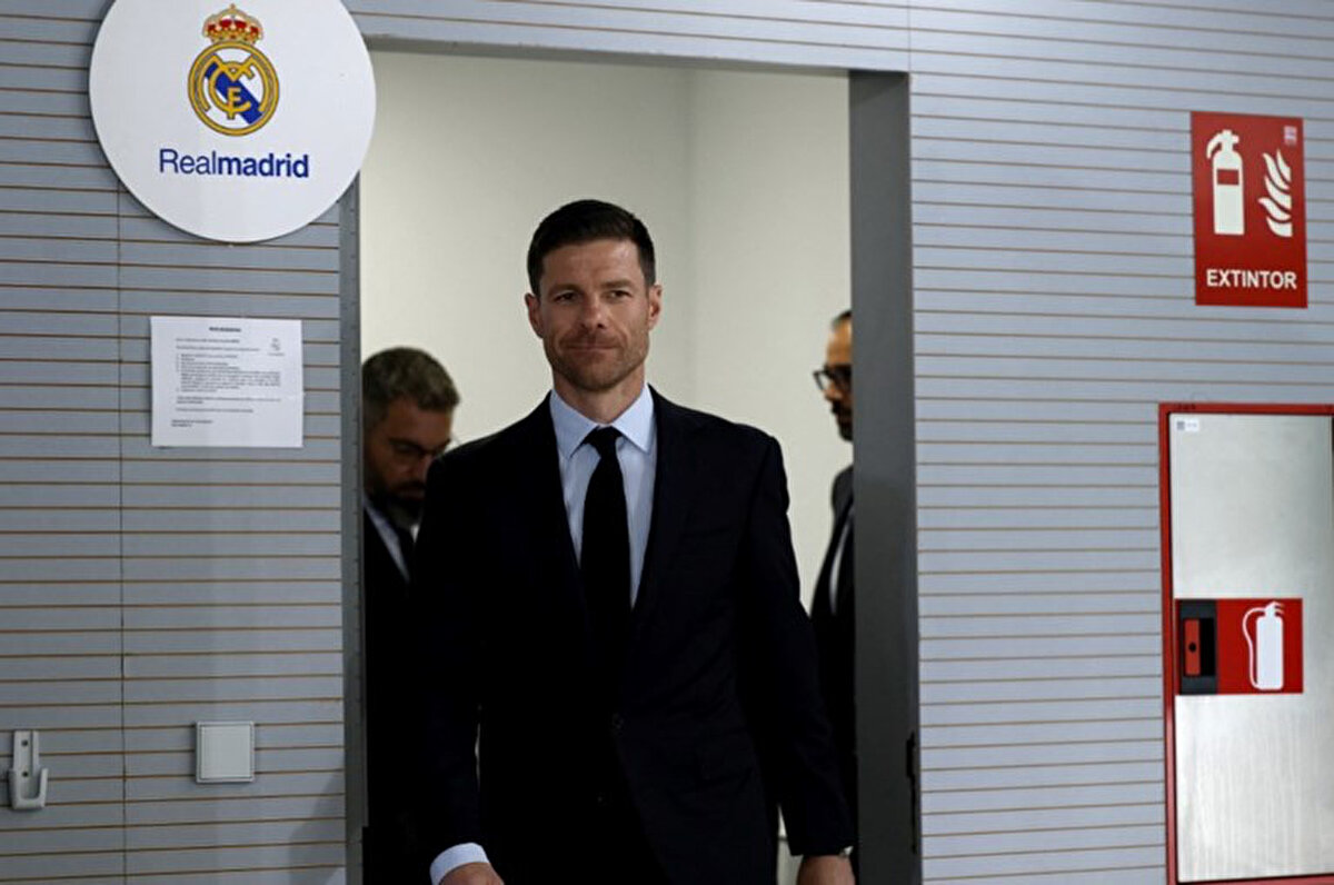 Real Madrid'de Xabi Alonso döneminin başlamasının ardından gözler takımdaki genç futbolculara çevrildi. Bayer Leverkusen döneminde genç futbolcuları parlatan ve onlara değer kazandıran İspanyol çalıştırıcının, aynı başarıyı eflatun-beyazlılarda da yakalayıp yakalayamayacağı merak konusu.