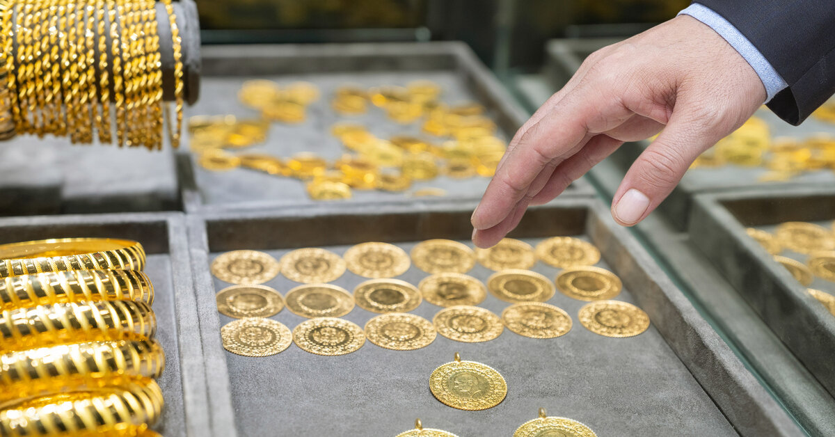 Uzmanlar, dünya genelinde artan siyasi ve ekonomik risklerin altına olan talebi artırmaya devam edeceğini belirtiyor. Özellikle savaş senaryoları ve ticaret gerilimleri gibi küresel gelişmelerin, altını önümüzdeki günlerde de yukarı yönlü desteklemesi bekleniyor.