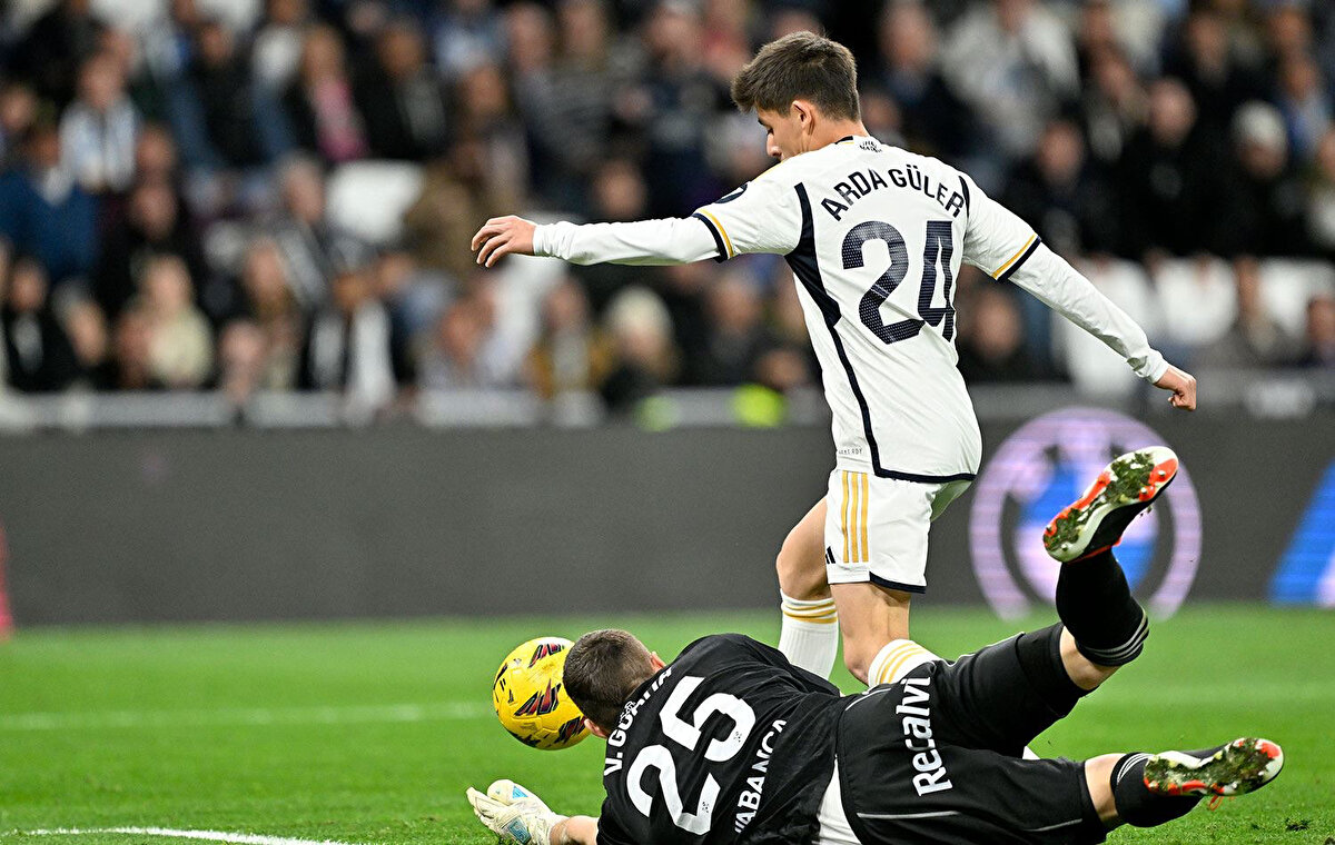 Sosyal medyada yaptığı paylaşımla da tekrardan gündeme geldi.