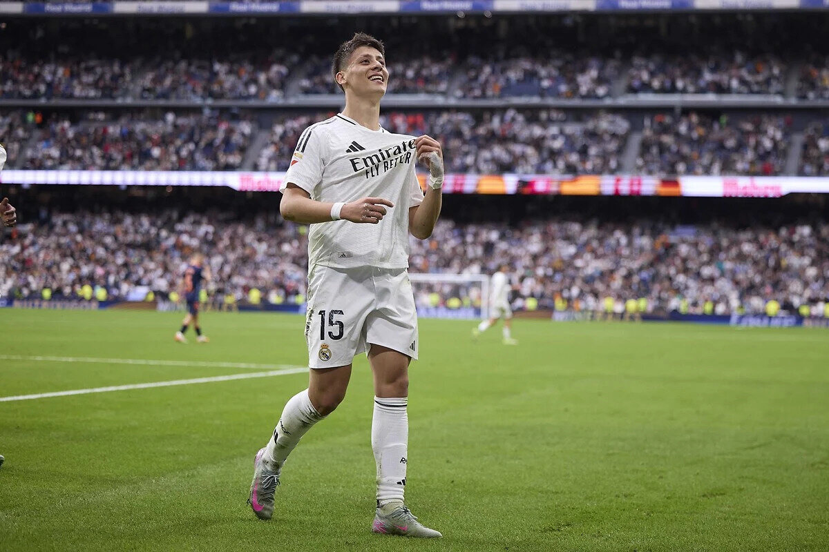 İşte Arda'nın paylaşımları: