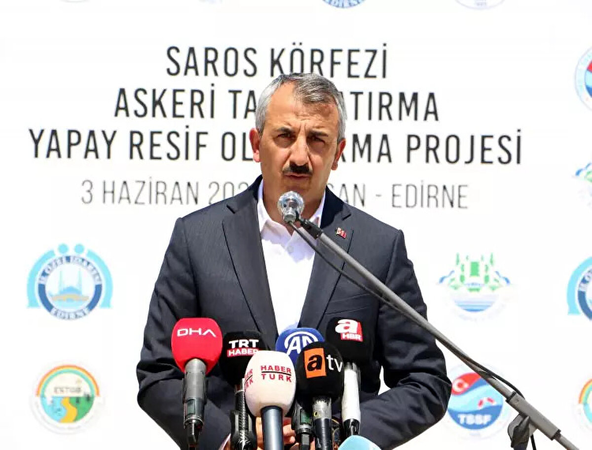 Törende konuşan Edirne Valisi Yunus Sezer, Saros bölgesinin dünyanın incirlerinden bir tanesi olduğunu belirterek, şöyle konuştu;<br><br>