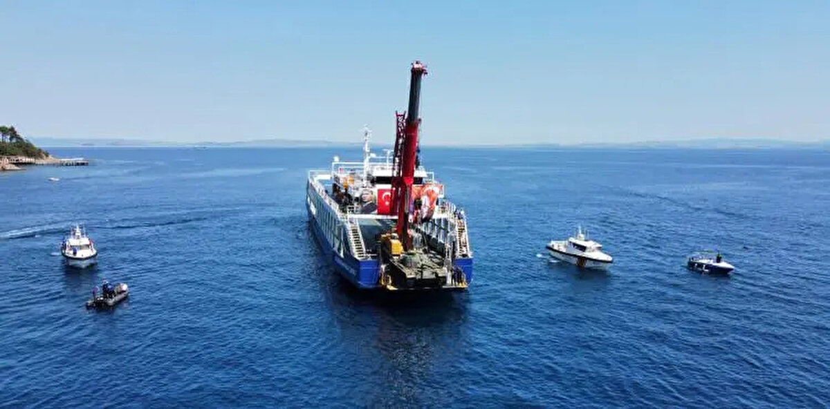 İnşallah bayramdan sonra burada çok güzel dalış kulüplerimizin yerleri olacak. Onlara çok güzel alanlar hazırlayacağız.  Burada sadece Edirne'nin değil Türkiye'nin hatta dünyanın önemli bir dalış merkezlerinden birisi haline getirme çabamız var. <br><br>