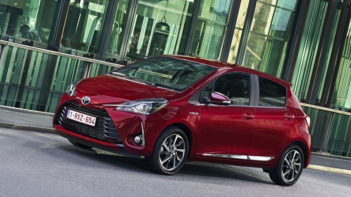 TOYOTA YARİS  |  8,7 MİLYON<br><br> <br><br>1999 | Japonya