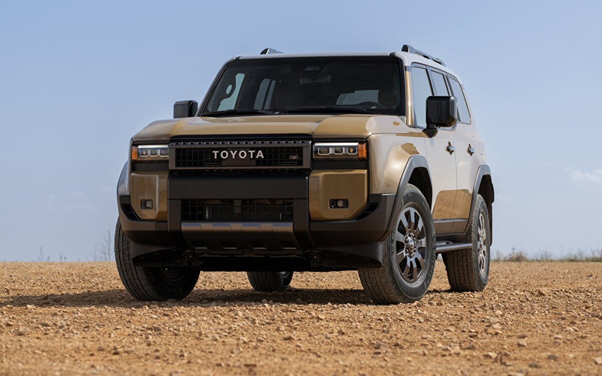 TOYOTA LAND CRUISER  |  10 MİLYON<br><br> <br><br>1951 | Japonya