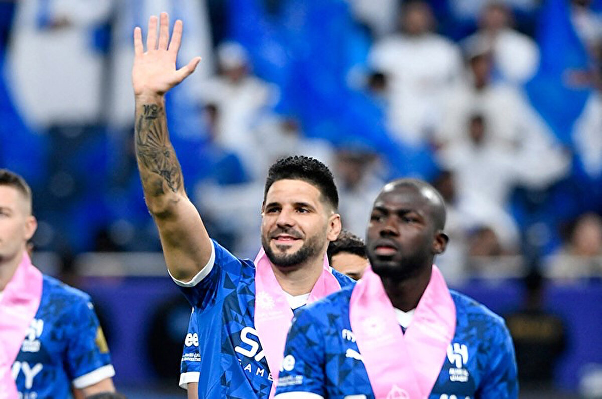 30 yaşındaki futbolcu, bu sezon 36 maçta forma giydi ve 28 gol, 7 asistlik performans sergiledi.<br>