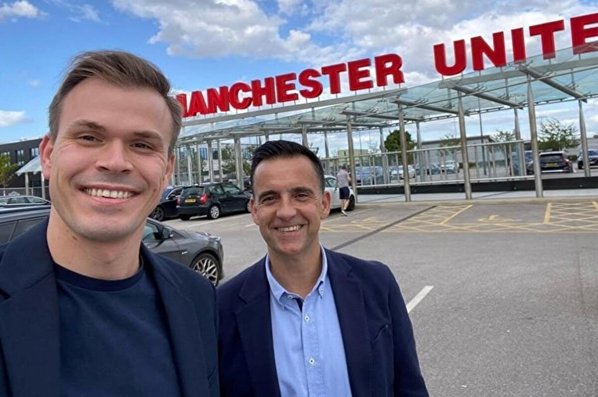 Mario Branco'nun yardımcılığını yapan Okan Özkan'ın da futbol yapılanmasında Devin Özek ile birlikte çalışacağı aktarıldı.<br>