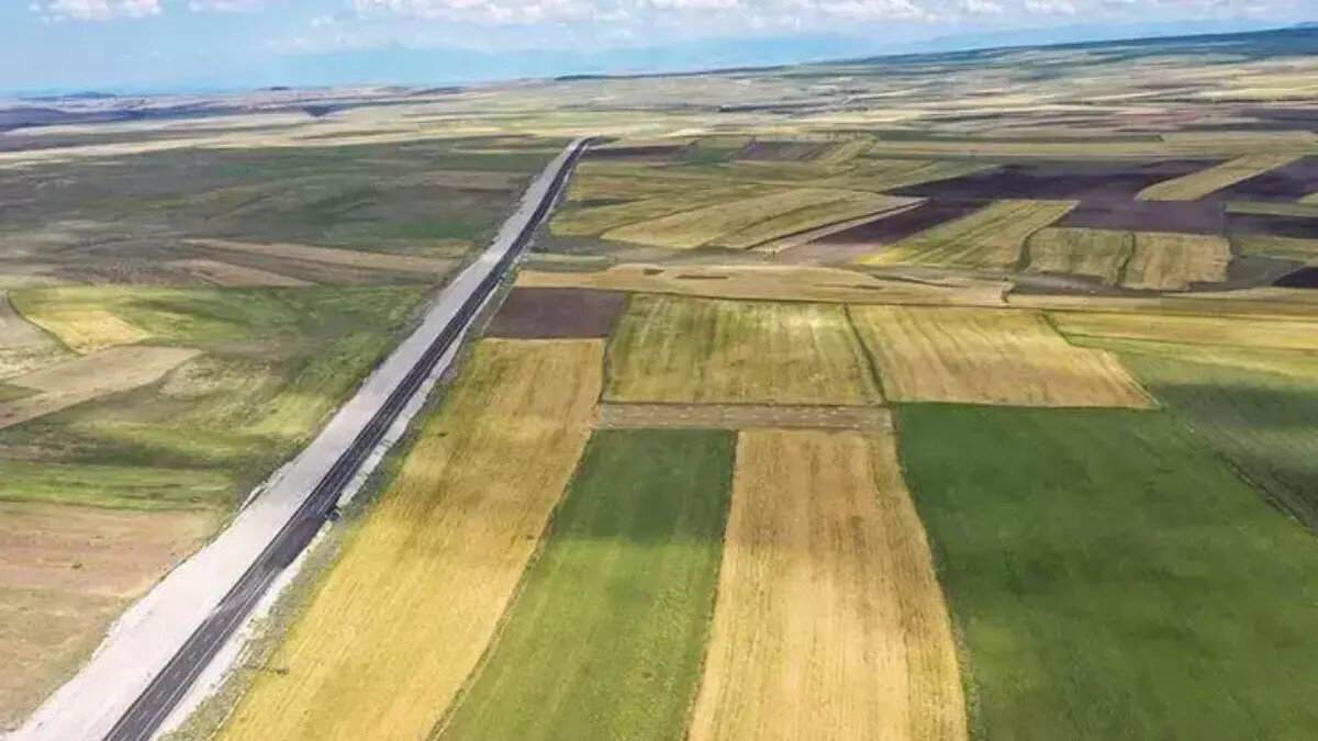İnternet üzerinden müzayede katılım ihale tarihinden 1 iş günü önce kapatılacak. Ayrıca katılımcıların önceden belirlenen katılım teminatını da ödemesi gerekiyor. 