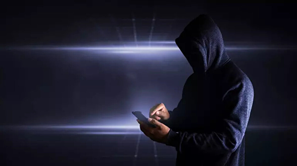 Açıklamada, yasa dışı bahis faaliyetlerine dikkat çekilerek, “Ben sadece hesabımı verdim, işlemi ben yapmadım” gibi savunmaların yasal sorumluluğu ortadan kaldırmadığı vurgulandı.