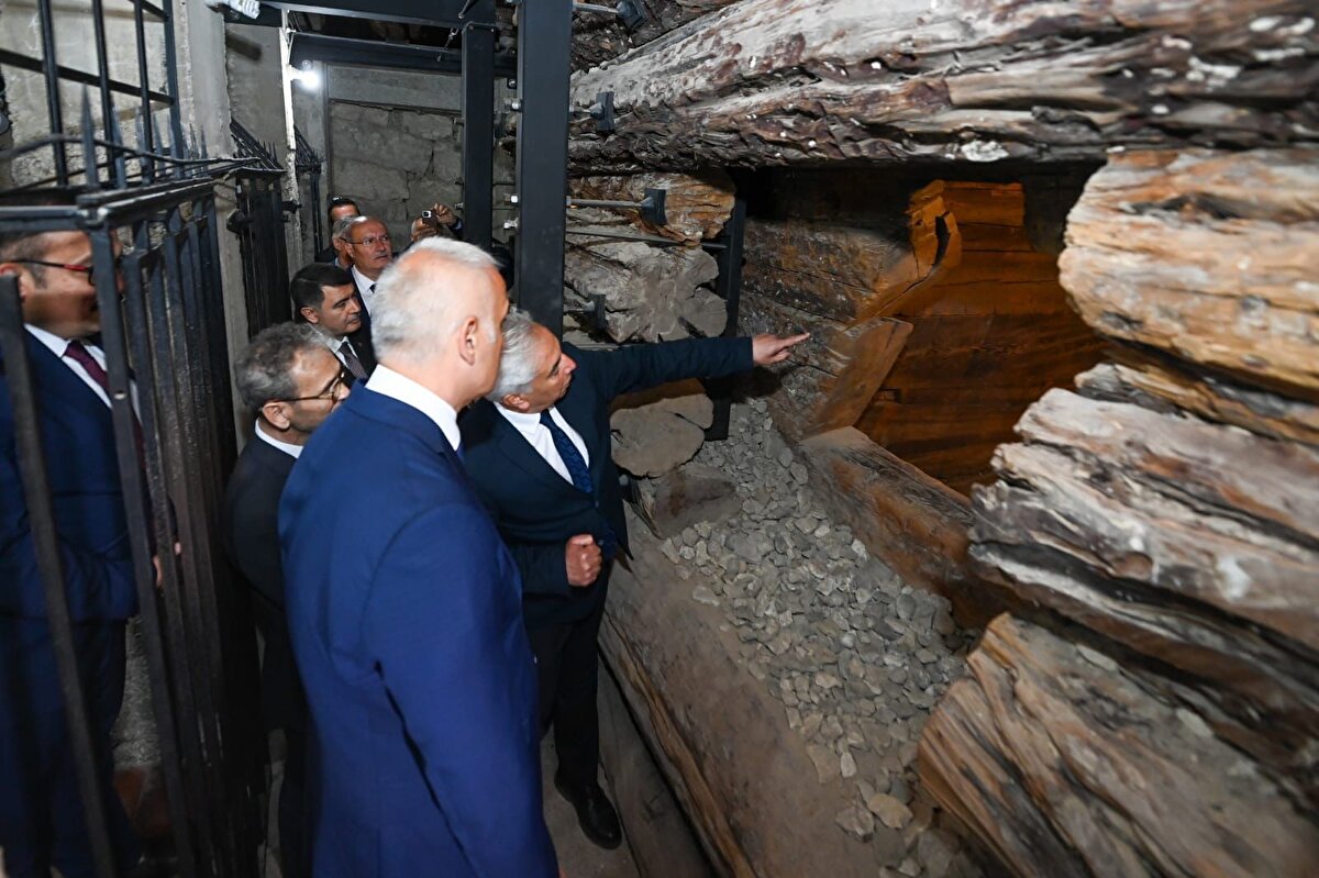 Bakan Ersoy, "Yakaladığımız bu başarıların ve elde ettiğimiz sonuçların ülkemizin kültür ve turizm hayatına hayırlı olmasını diliyorum. Fikir aşamasından saha uygulamalarına kadar Geleceğe Miras projesine emeği geçen bütün uzmanlara, akademisyenlere, ekip üyelerine ve değerli çalışma arkadaşlarıma canı gönülden teşekkür ediyorum. Bizler, Geleceğe Miras ile geçmişe ışık tutmaya devam edeceğiz. " diyerek sözlerini tamamladı.