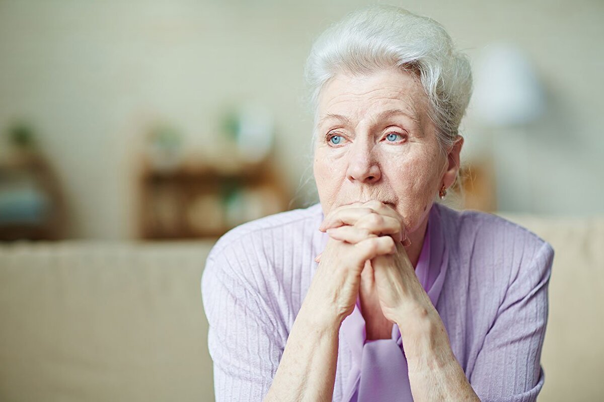 Bilim dünyasında heyecan yaratan bu gelişmenin insanlar üzerinde de etkili olup olmayacağı, ilerleyen klinik çalışmalarla netlik kazanacak. Ancak şimdiden, Alzheimer hastaları ve yakınları için yepyeni bir umut ışığı doğmuş durumda.