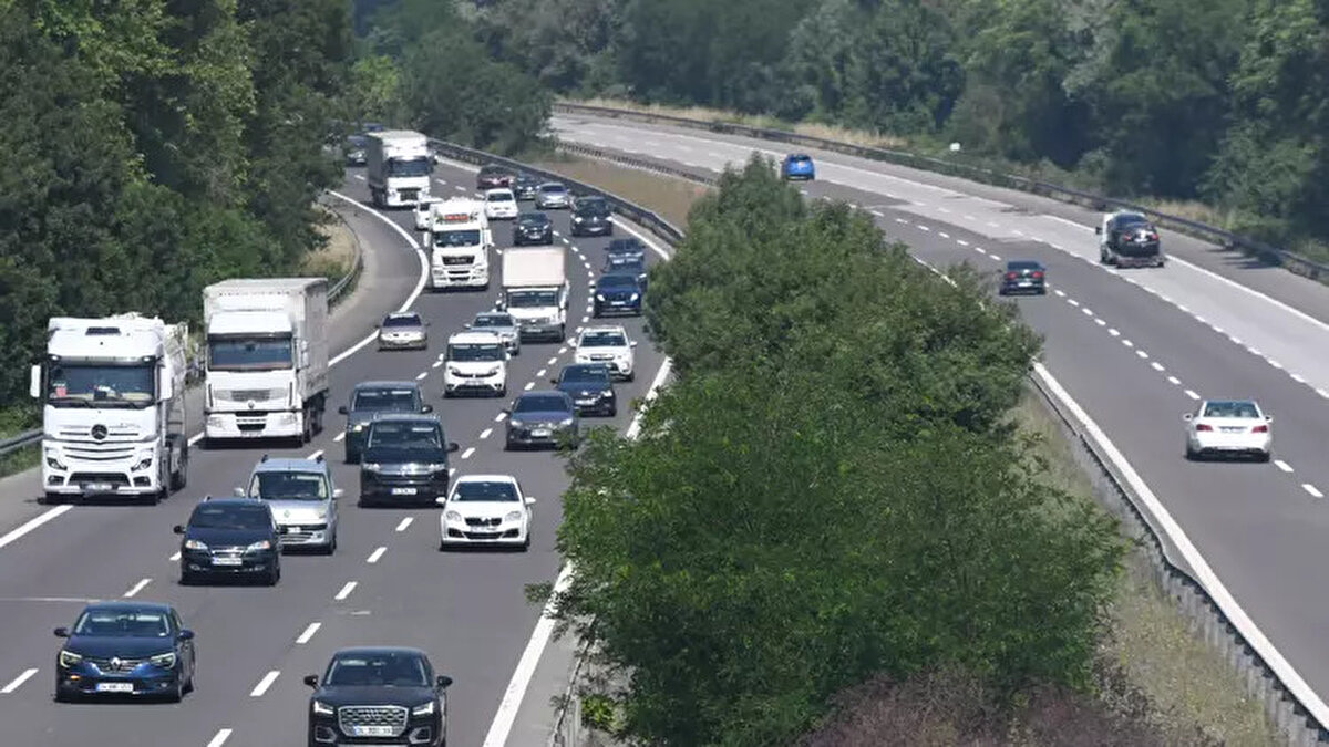 Otomatik olarak yansıyacak<br><br>Mevcut olarak zamlar belli periyotlarda ihtiyaçlara göre yapılıyordu. Resmi Gazete'deki karara göre bundan sonraki dönemde 1 Ocak 2026'dan itibaren Yeniden Değerleme Oranı'na göre zamlar gerçekleştirilecek.