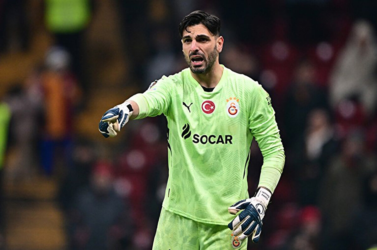 Günay Güvenç bu karşılaşmalarda 14 kez topu ağlarında görürken 6 maçta da kalesini gole kapadı.<br>