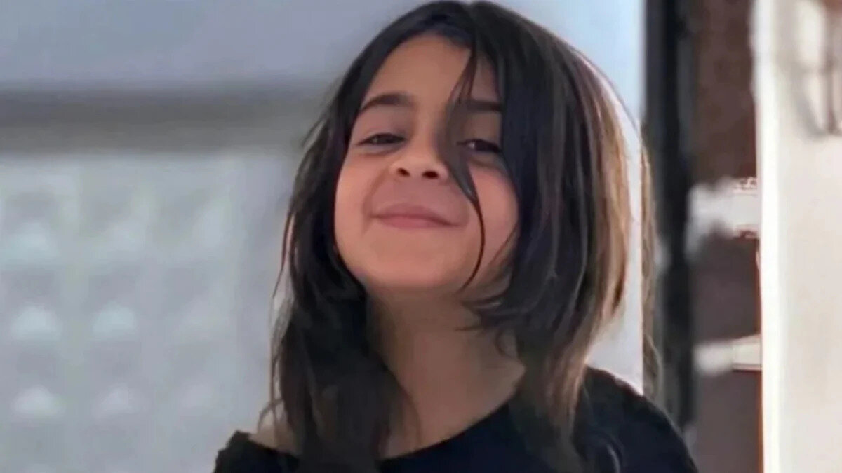 buna rağmen sanık Nevzat Bahtiyar'ın ‘hayatta kalma çabası içerisinde olan maktulün ölmesini engellemeye yönelik hiçbir çaba içerisine girmediği, kolluğa ve sağlık ekiplerine de haber vermediği’ gibi tam tersine sanık Salim ile aralarındaki yakın arkadaşlık ilişkisi nedeniyle sorgulamadan maktul Narin'in cesedini çuvala koyarak dere içerisine saklamak ve ceset bulunana kadar susmak suretiyle olayın ortaya çıkmasını engelleme çabası içerisine girdiği, ayrıca cesedin derede su içerisinde uzun süre kalmasına neden olarak delillerin yok olmasına neden olduğu anlaşılan sanık Nevzat Bahtiyar'ın diğer sanıklarla birlikte fikir ve eylem birliği içerisinde olduğu ve fiil üzerinde müşterek hakimiyet kurmak suretiyle eylemi diğer sanıklarla birlikte gerçekleştirdiği bu sebeple müşterek fail olarak değerlendirilmesi gerekmektedir” denildi.