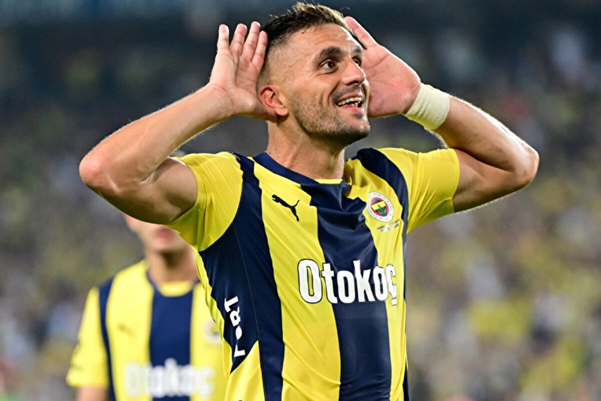Tadic ile de yolları ayıran Fenerbahçe'nin Sırp futbolcunun yerine ise genç ve dinamik bir ismi transfer etmesi bekleniyor.<br>
