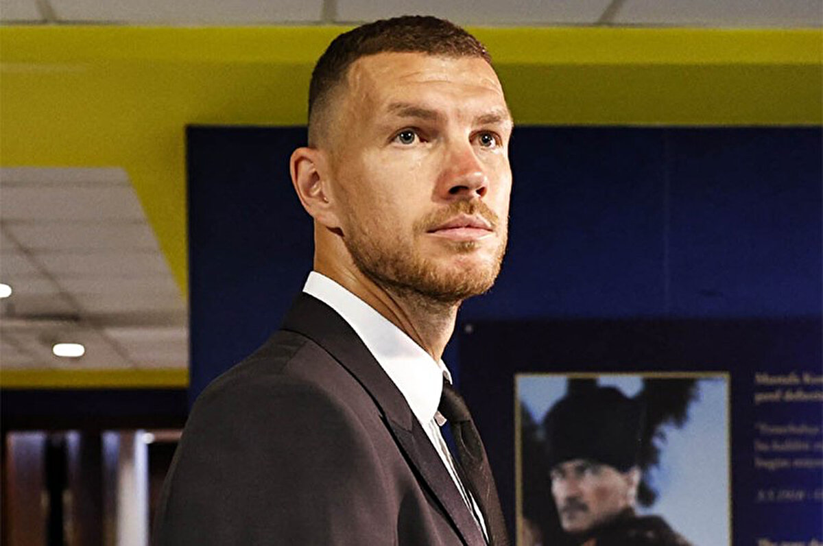 Sarı-lacivertliler takımdan ayrılan Dzeko, geçen sezon süre bulamayan Cenk Tosun ve satılma ihtimali bulunan Youssef En-Nesyri'nin yerine santrfor bakıyor.<br>