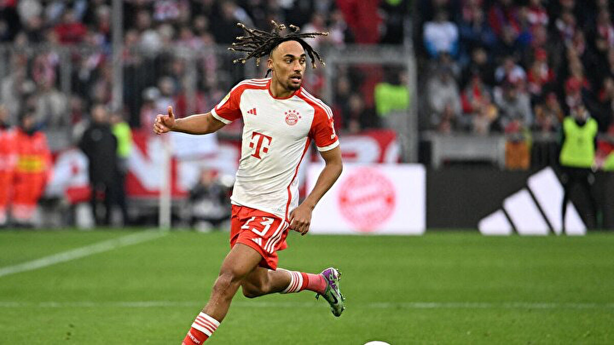 HT Spor’un haberine göre, sarı-kırmızılılar, 24 yaşındaki Fransız sağ bek için Bayern Münih ile resmi görüşmelere başladı.<br>