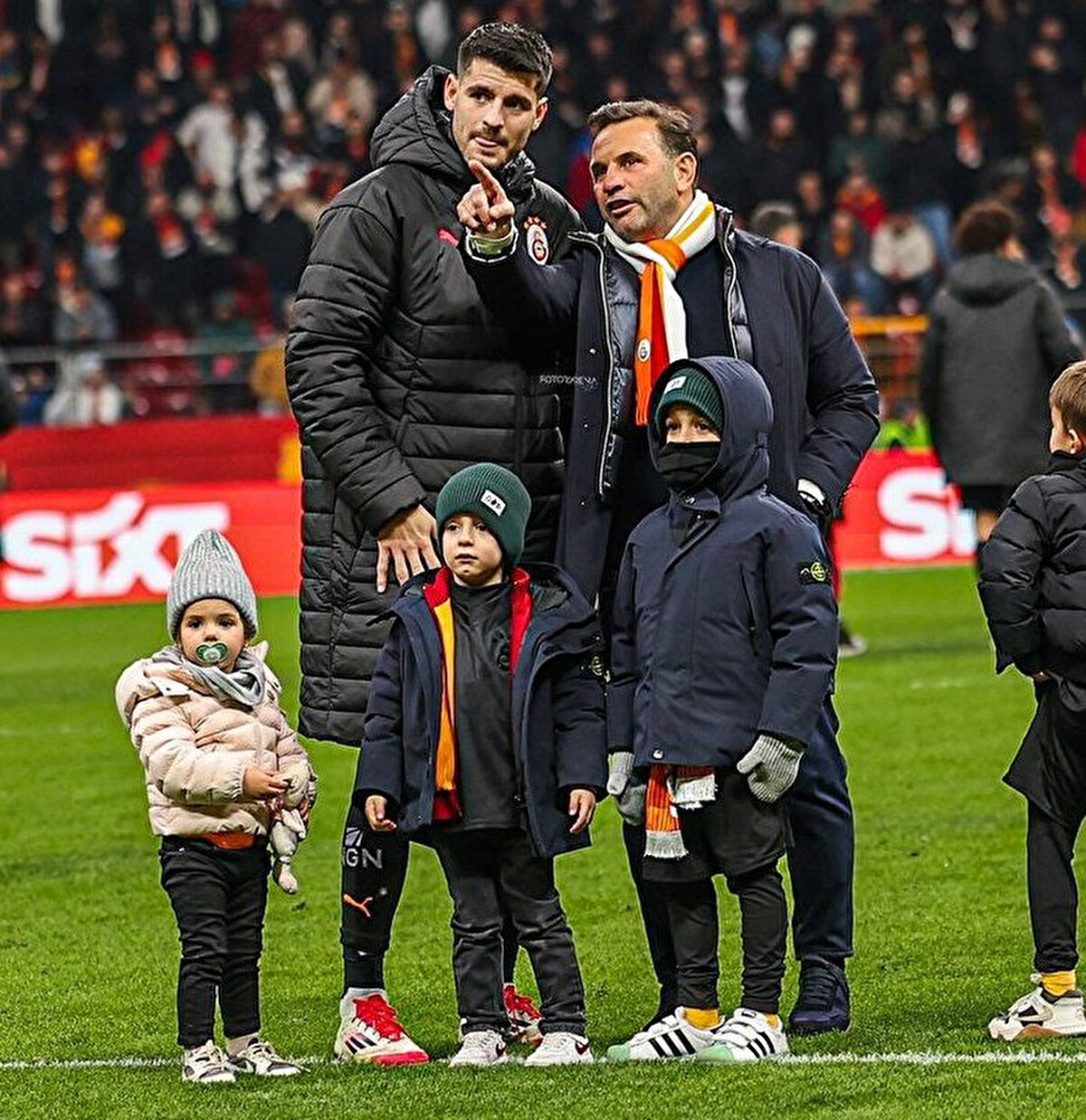 Milan’dan satın alma opsiyonuyla 6 milyon euroya kiralanan Morata’nın Galatasaray’da kalması beklenmiyor. Teknik Direktör Okan Buruk da "Santrfor alacağız" diyerek Morata’nın ayrılığı konusunda ipucu vermişti.<br>