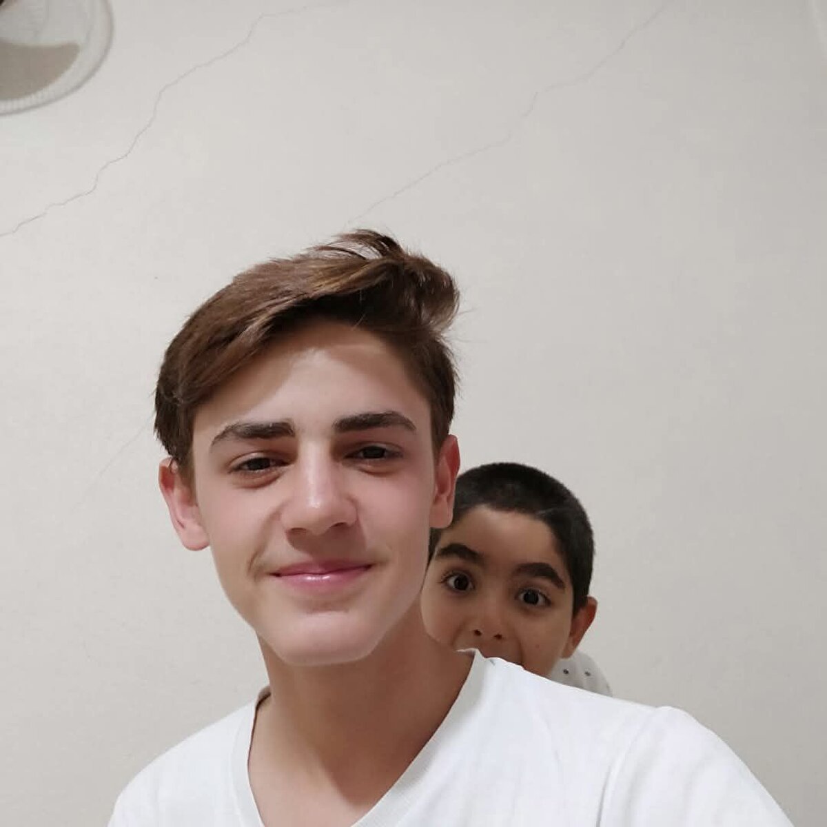 Adnan Pekgöz, burada yapılan müdahalelere rağmen kurtarılamadı. Pekgöz ve yaralananların yakınları da hastaneye akın ederken, polis geniş güvenlik önlemleri aldı. Pekgöz’ün cansız bedeni otopsi için morga götürüldü.