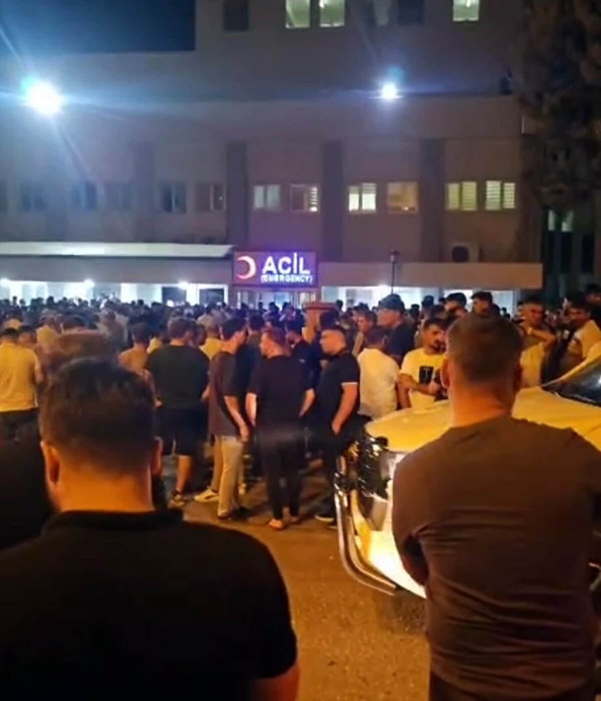 İhbar üzerine olay yerine sağlık ve polis ekipleri sevk edildi. Yaralılar, ilk müdahalenin ardından ambulanslarla Kurtalan Devlet Hastanesine kaldırıldı. 