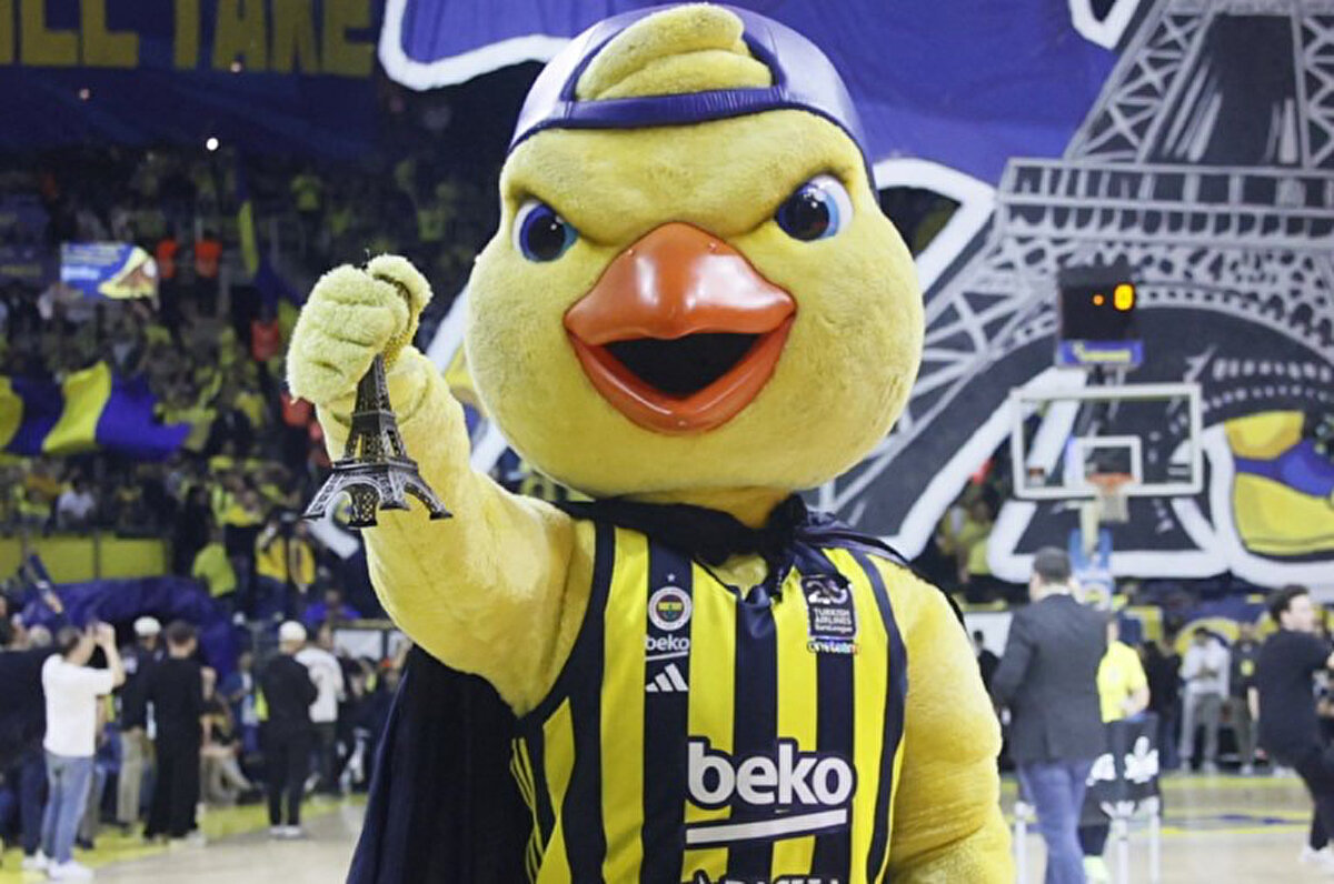 Sosyal medyada binlerce takipçisi bulunan Yellow, Fenerium satışlarını da patlattı. Maskotun figürleri ve ürünlerinin 1 milyon euroluk satış rakamına ulaştığı belirtildi.<br>