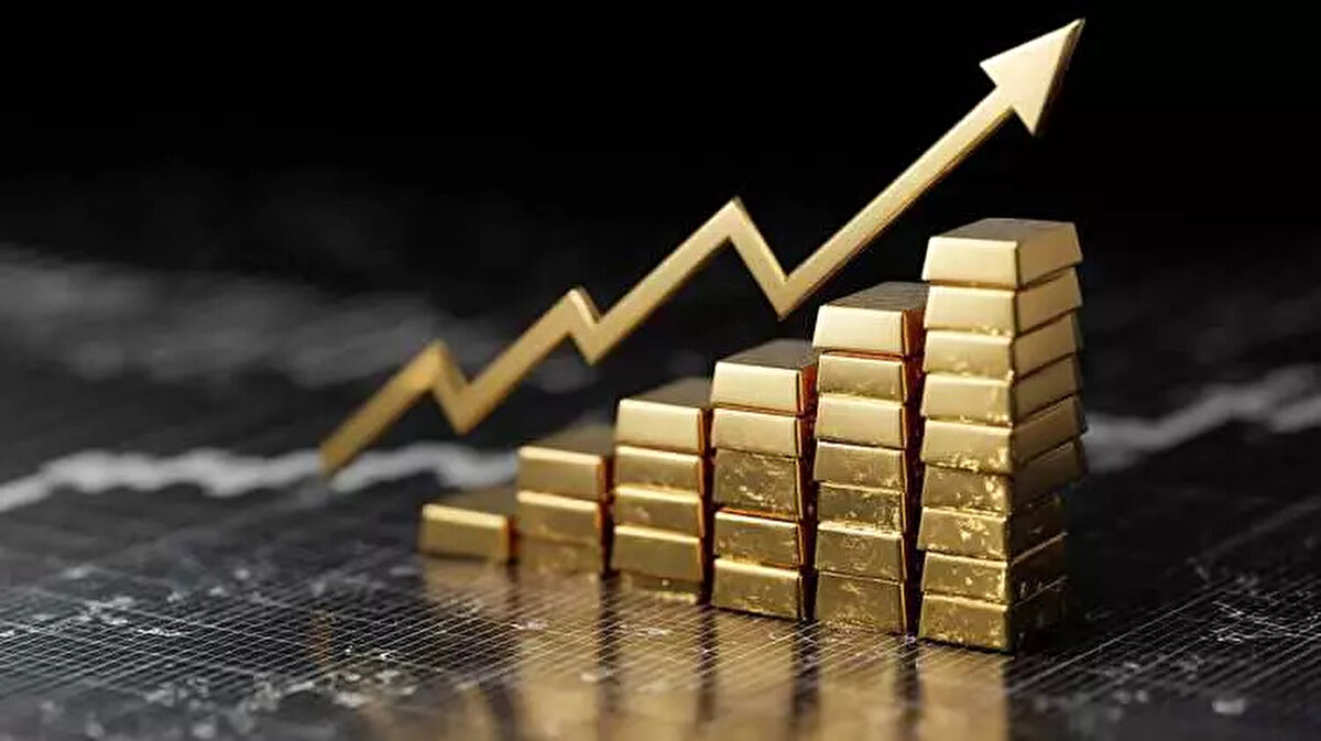 İkinci sırada 3.351,1 ton ile Almanya yer alıyor ve toplam rezervlerinin yüzde 78'i.<br><br> <br><br>Rezerv bakımında üçüncü sırada 2.814 ton ile IMF bulunuyor. Ancak IMF bilançoların oran hesaplamasına izin vermiyor. <br><br> <br><br>Türkiye Cumhuriyet Merkez Bankası ise altın rezervi bakımından 11. sırada yer alıyor ve altın rezervi 626 ton. Bu miktar toplam rezervin yüzde 54,1'ini oluşturuyor.<br><br>