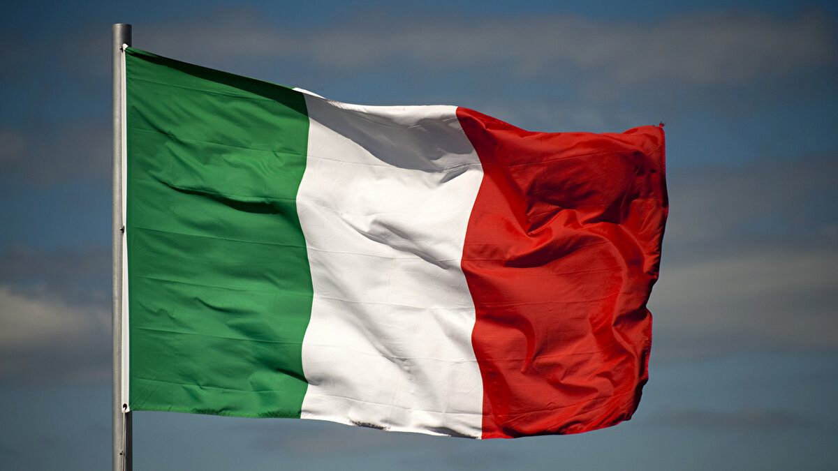 4- Italy: 2,451.8 74.9<br><br>