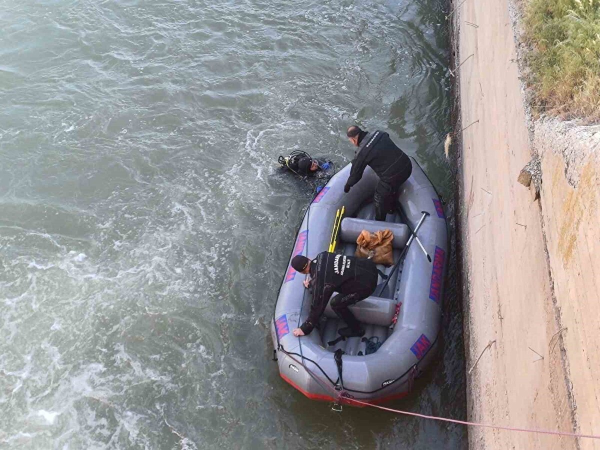 Hayatını kaybeden vatandaşın cansız bedeni incelenmek üzere Köprüköy ilçesine ardından Erzurum Adlı Tıp Morguna sevk edildi.