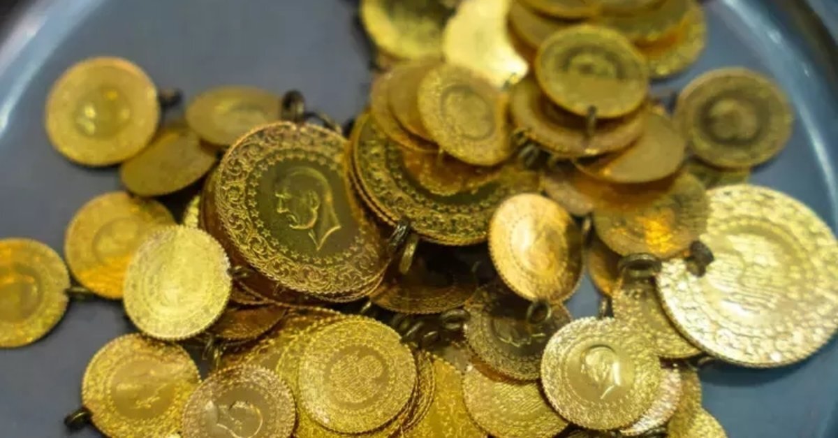 Güncel verilere göre, saat 12.00 itibarıyla gram altın 4 bin 192 lira, çeyrek altın ise 6 bin 810 lira seviyesinde seyrediyor. 