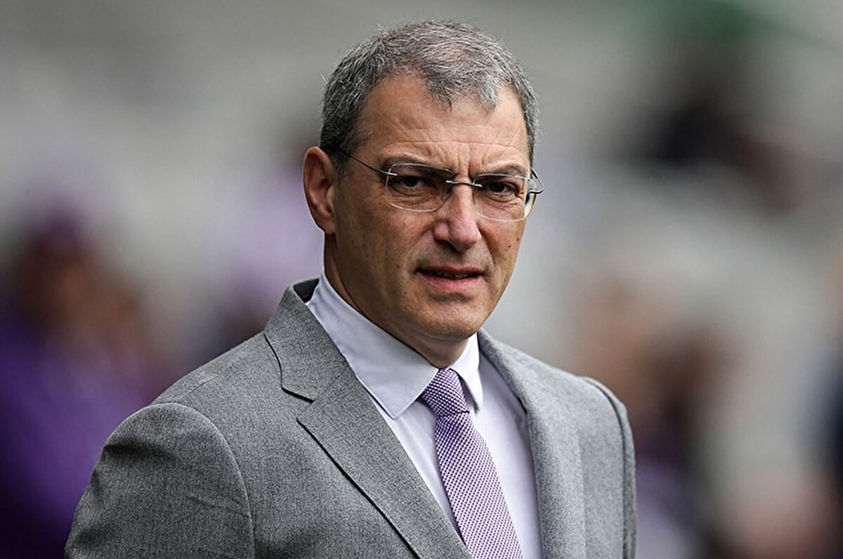 Juventus Genel Direktörü Damie Comolli, kendisi için düzenlenen imza töreninde Kolo Muani ve Dusan Vlahovic'in geleceğiyle ilgili konuştu.<br>