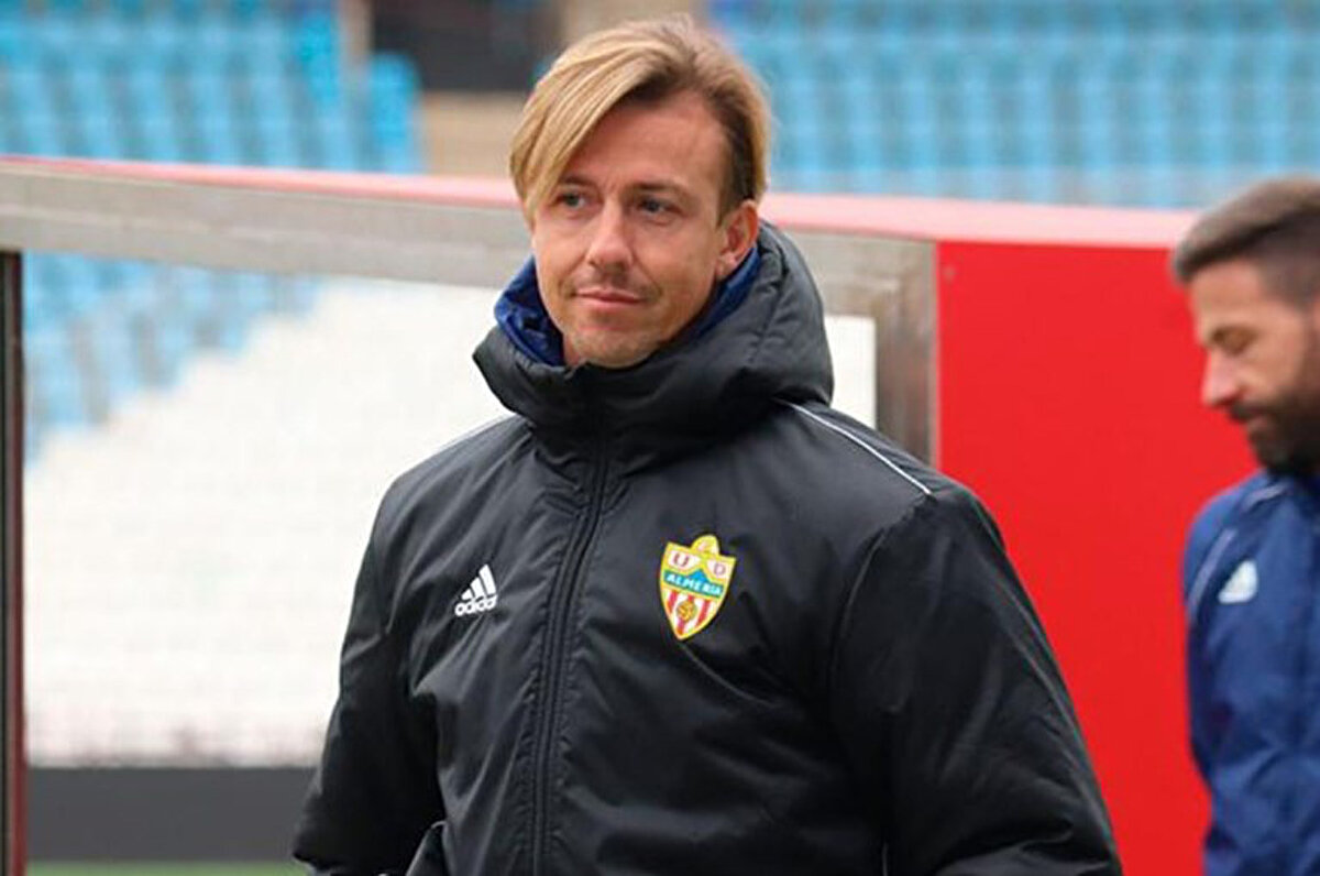 Son olarak Almeria'da teknik direktörlük yapan Guti Hernandez, adı Galatasaray'la anılan Marc-Andre ter Stegen'le ilgili konuştu.<br>