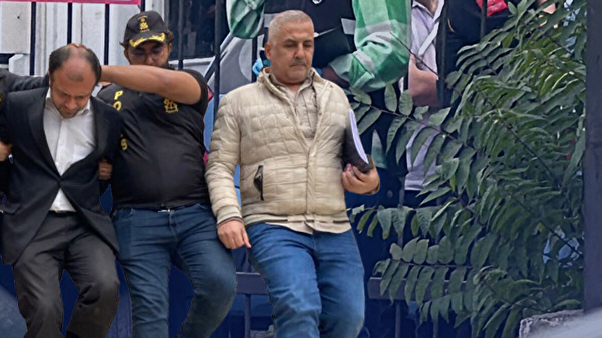 Okulun kantininde eski eşi olan ‘Pınar’ yazısını görünce ağır tahrik hissederek silahını çıkarmış<br><br>Şüpheli Alagöz’ün ifadesine yer verilen iddianamede, Alagöz’ün 2023’ten beri bilişim teknolojileri öğretmeni olarak görev yaptığını, yaklaşık 6 yıl önce psikolojik sıkıntıları nedeniyle gittiği doktor tarafından ‘anksiyete obsesif bozukluk’ teşhisi konulduğunu ve düzenli ilaç kullandığını söylediği aktarıldı. Şüpheli ifadesinde, okul bahçesinde bir kedinin doğum yaptığını, bunların bakımını kendi imkanlarıyla yapmasına rağmen okul müdürü Zafer Şükrü K., yardımcısı Ayşe A. ve hizmetli Yunus N.’nin karşı çıktıklarını, kedileri okuldan uzaklaştırarak kendisine sürekli baskı uyguladıklarını, olay günü de korsan taksiden tabanca alarak okula gittiğini ve okulun kantininde eski eşi ‘Pınar’ yazısını görünce ağır tahrik hissederek yanındaki tabancayı çıkardığını söylediği kaydedildi.