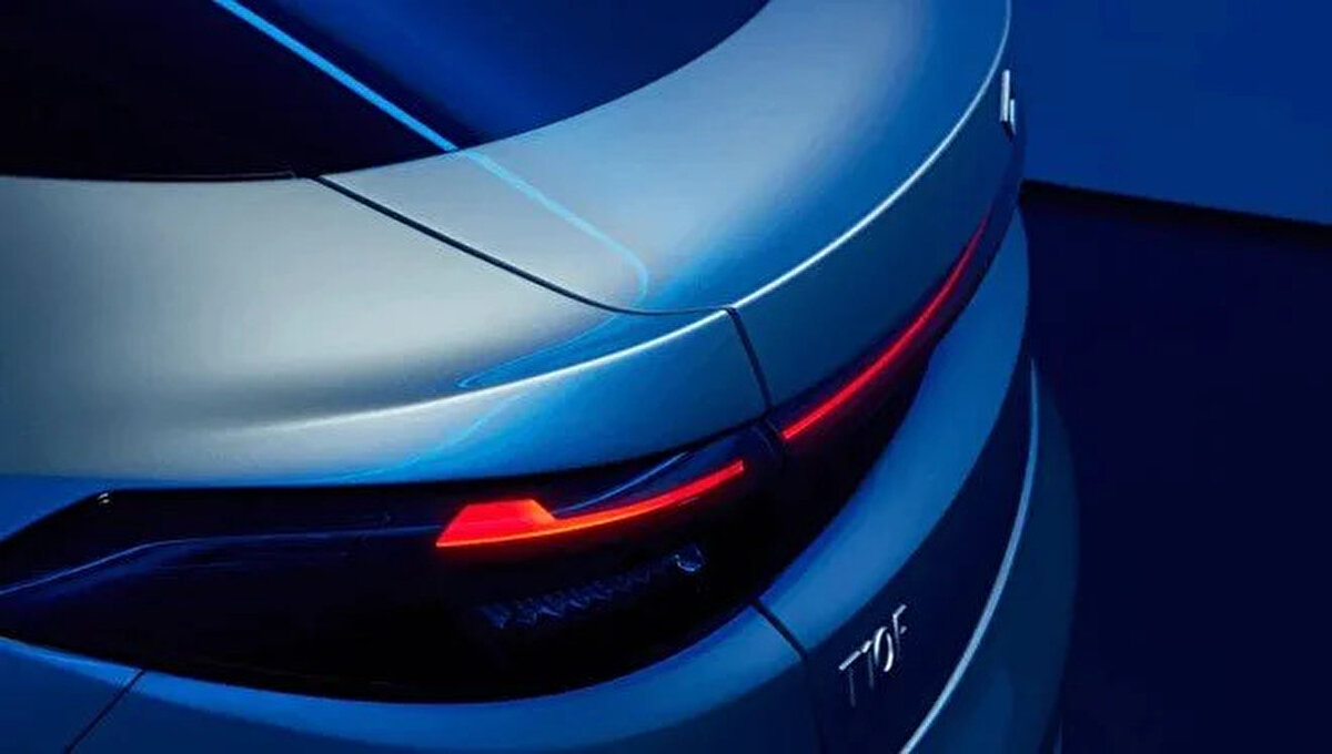 T10X başarıyı getirdi, sıra T10F’te<br><br>Togg’un C-SUV segmentindeki ilk modeli T10X, 2025'in ilk beş ayında 14 bini aşkın satış rakamına ulaştı. Bu başarıyla segmentinde liderliğe oturan T10X’in ardından sahneye çıkan T10F, markanın yükselişini sürdürmesinde kritik bir rol oynayacak. Hem iç pazarda hem de yurt dışında güçlü bir satış grafiği hedefleyen Togg, T10F ile küresel arenada daha fazla söz sahibi olmayı hedefliyor.