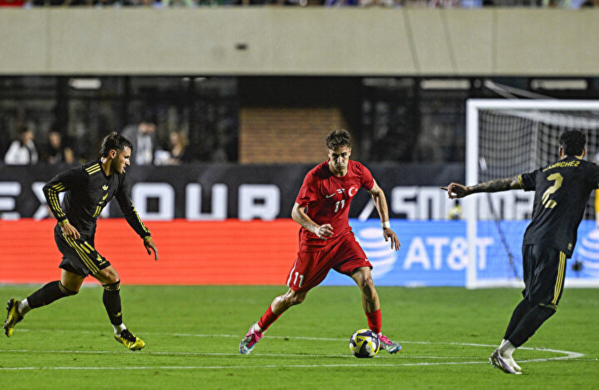 A Milli Futbol Takımı, ABD kampındaki ikinci hazırlık maçında Meksika'ya 1-0 mağlup oldu.<br>