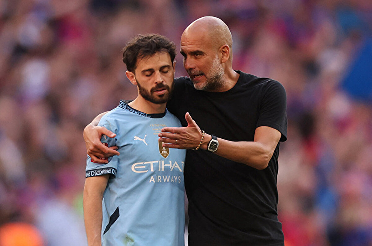 Manchester City ile sözleşmesinin son yılına giren 30 yaşındaki Bernardo Silva, bu sezon 49 maça çıkıp 3902 dakika sahada kaldı ve 5 gol, 4 asistlik istatistik yakaladı.<br>