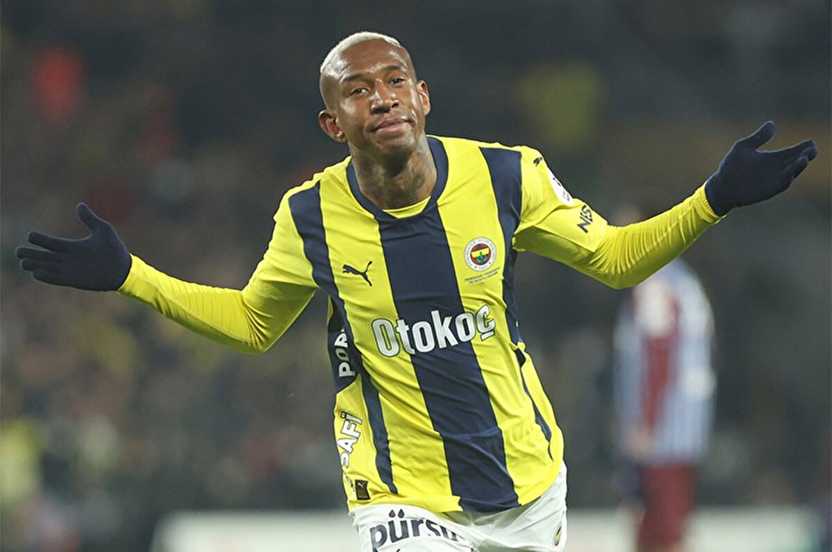 Anderson Talisca'nın Brezilya'da verdiği röportajın ardından yıldız futbolcunun takımdan ayrılmak istediğine dair iddialar sosyal medyada yer aldı.<br>