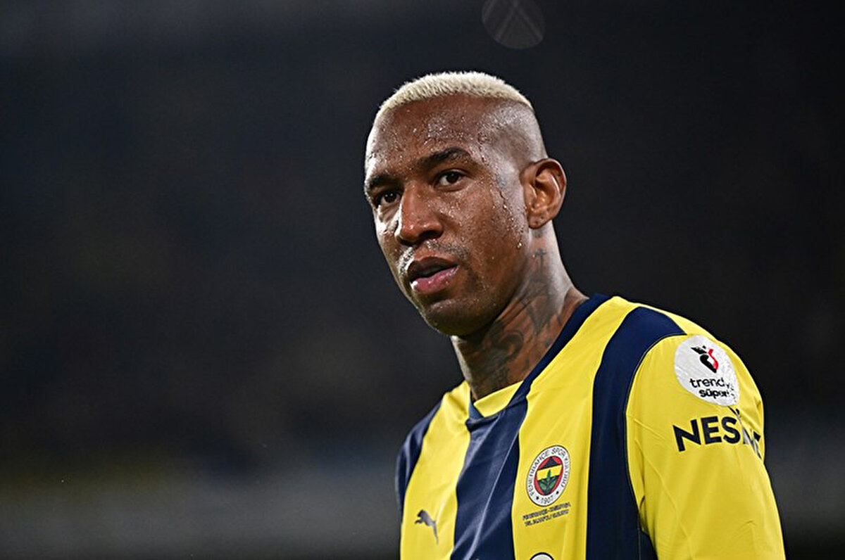 Bir taraftar sayfasının "Anderson Talisca Fenerbahçe'den ayrılmak istiyor" paylaşımına yanıt veren Brezilyalı yıldız şu ifadeleri kullandı:<br>