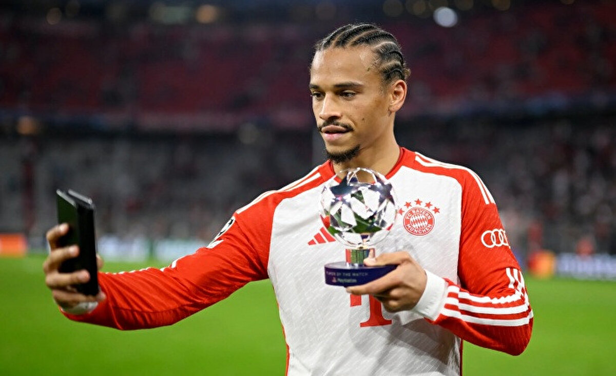 Galatasaray ise dün akşam saatlerinde Leroy Sane'yi “Profesyonel Futbolcu Leroy Aziz Sane’nin Kulübümüze transferi konusunda futbolcu ile resmi görüşmelere başlanmıştır. Kamuoyuna saygıyla duyurulur” şeklinde açıkladı.