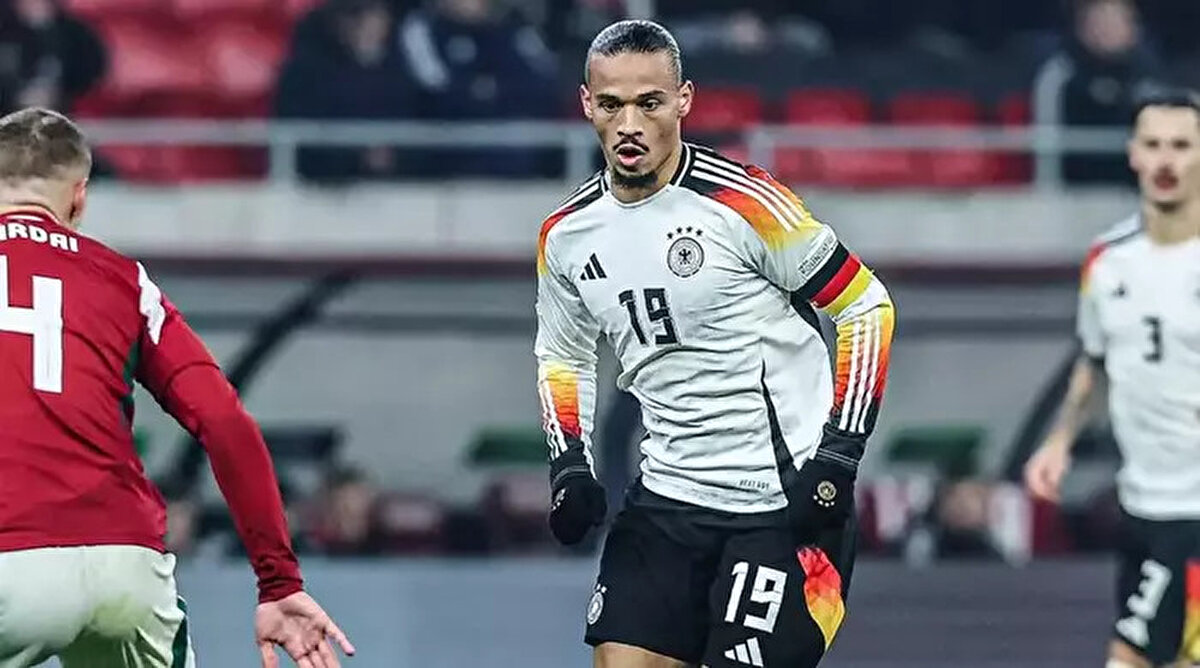 Fabrizio Romano <br><br>Leroy Sane Haziran 2028’e kadar Galatasaray’ın oyuncusu olacak. Prensip anlaşması tamamlandı. Oyuncunun İstanbul’a gelerek resmi imzaların atılması bekleniyor.