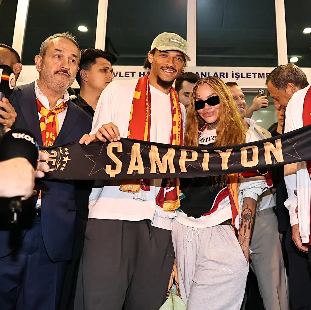 Leroy Sane'yi KAP'a bildiren Galatasaray şimdi de gözünü listesindeki diğer adaylara çevirdi.<br>