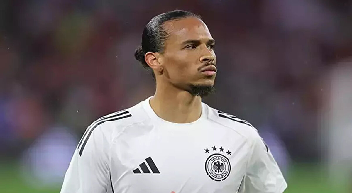 Yapılan anlaşmaya göre, Sane'ye her bir sezon için net 9.000.000 Euro garanti ücret ile net 3.000.000 Euro tutarında sadakat primi ödeneceği belirtildi.