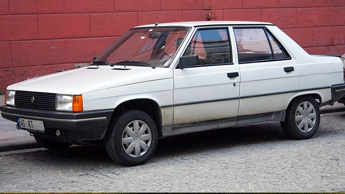 10. RENAULT R9 - BROADWAY — 351.183 ADET<br><br>