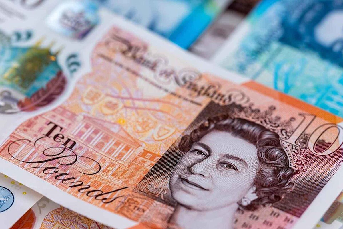 Alınan yeni yasak kararı kapsamında, uçaktan indirilme ile sonuçlanan her disiplinsizliğin artık 500 sterlin ceza ile karşılık bulacağını açıkladı.<br><br>