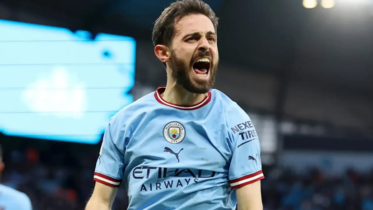 Galatasaray'ın Manchester City ile bonservis görüşmelerini sürdürdüğü aktarılırken, Bernardo Silva'nın sarı-kırmızılılara olumlu yanıt verdiği ifade edildi.<br>